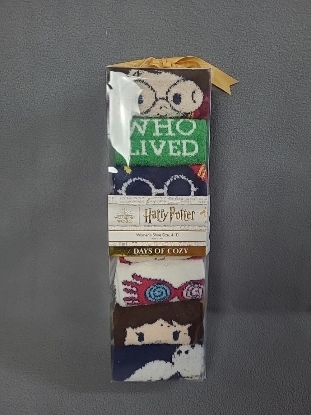 Harry Potter 7 Days of Cozy Fuzzy Crew Socks Womens Size 4-10 (7 Pairs Of Socks)